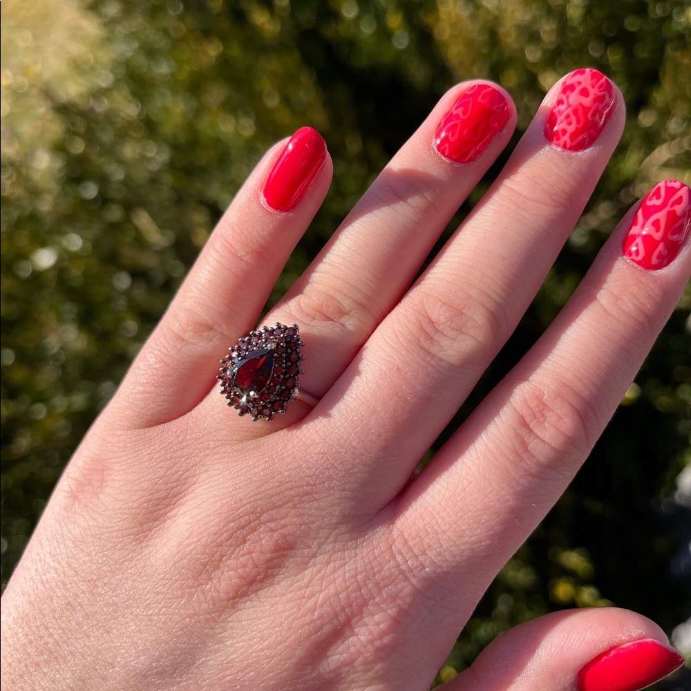 Garnet Engagement Ring - Picture 4 of 6